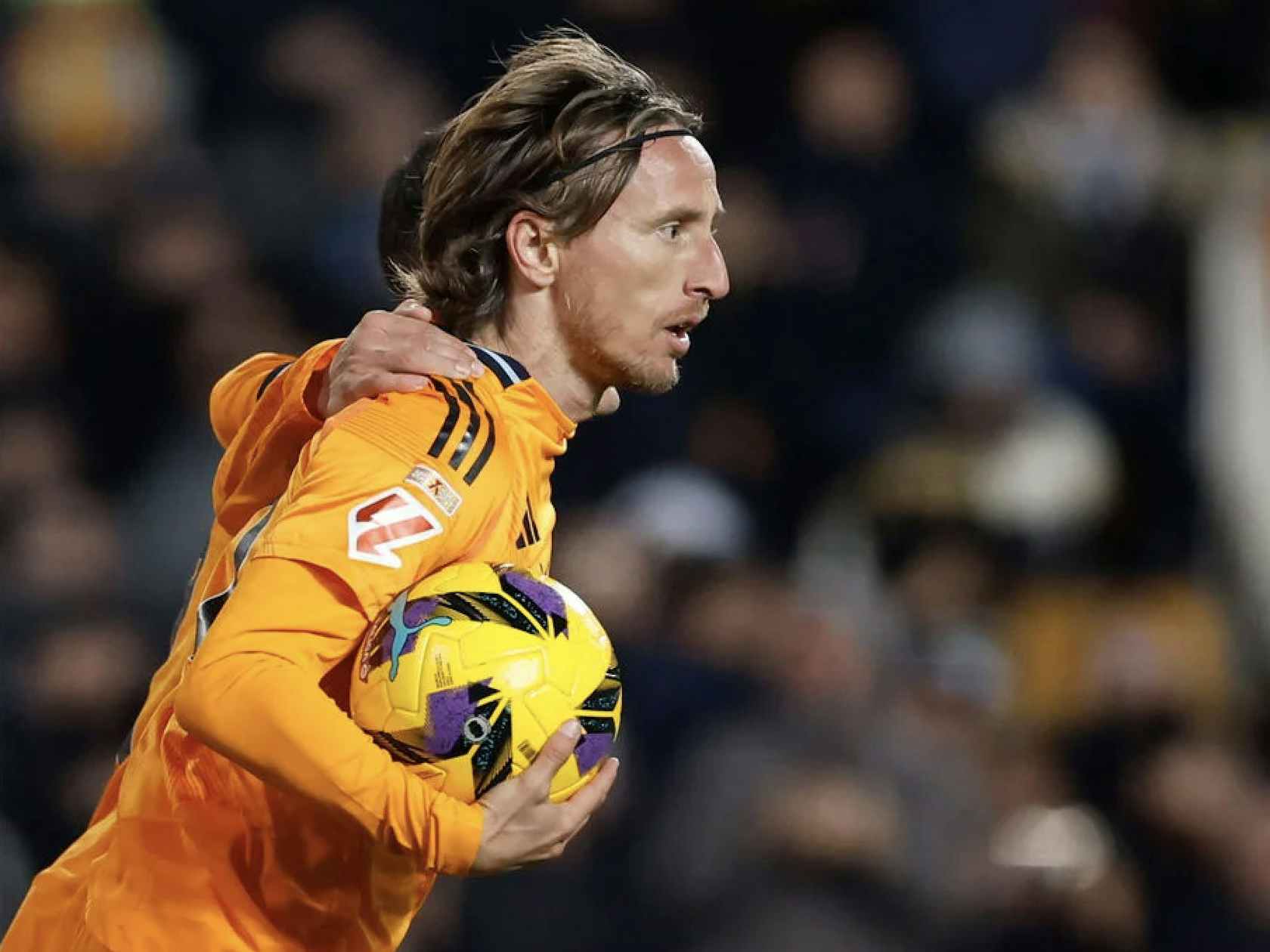 群星闪耀！长虹携手滑雪世界杯，书写“科技+体育”共赢新篇