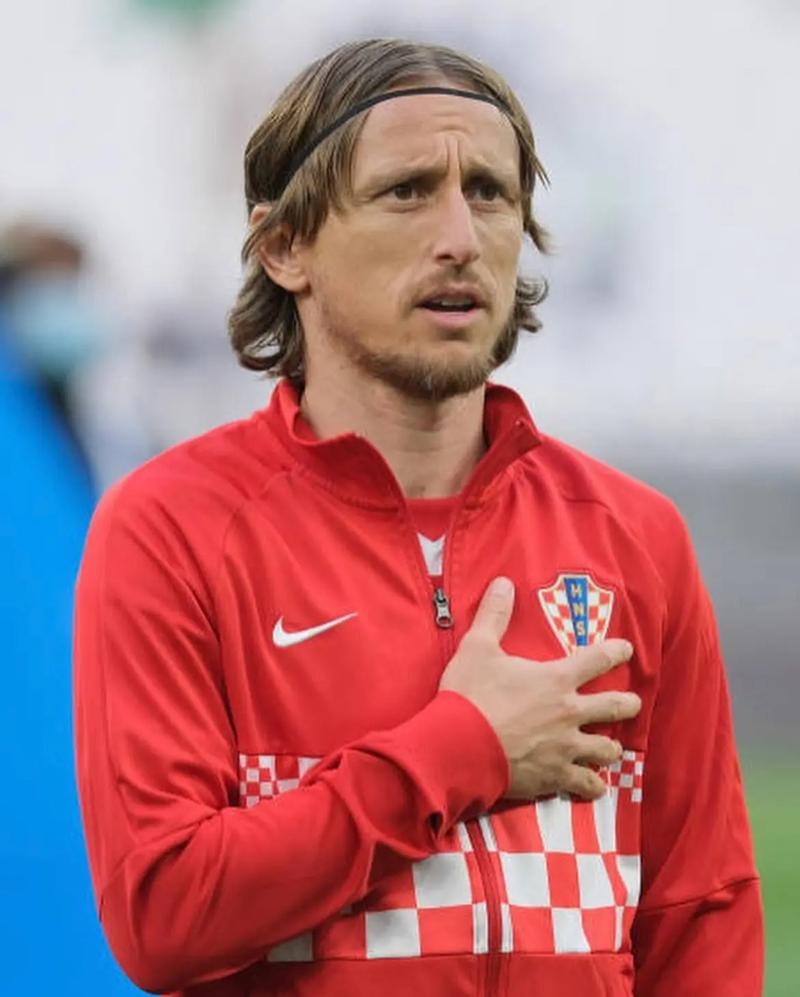 天空：多特仍在推动签下桑乔，但尚未向曼联提交正式报价